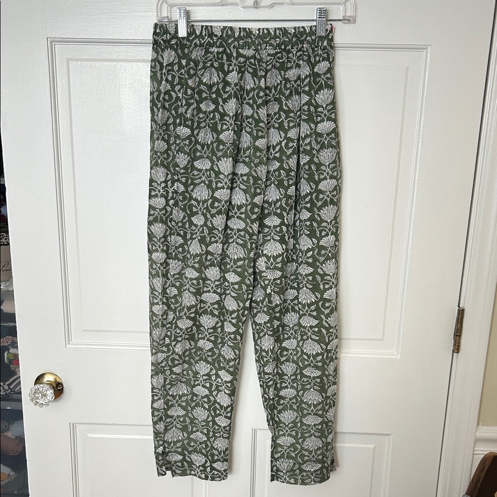 Maelu Green and White Patterned Pants